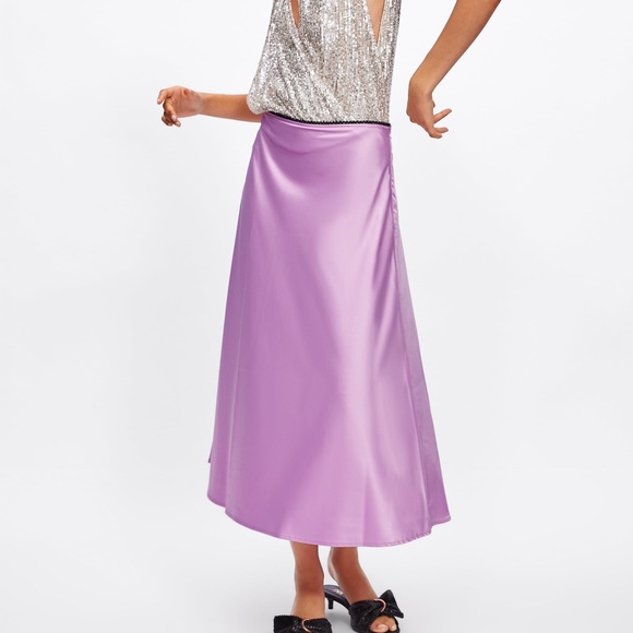 Zara Satin Skirt With Contrast Lace Trim - Picture 4 of 7